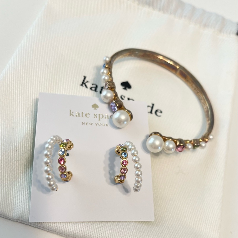Kate Spade Gold Bracelet with Pearls and multicolor stones